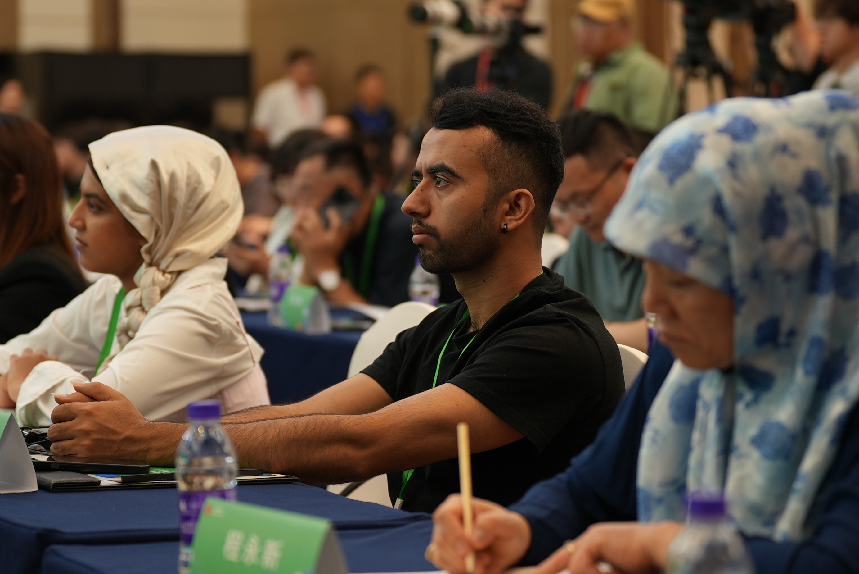 Sastra Daring Tiongkok Menarik Sekitar 200 Juta Pembaca Aktif dari Luar Negeri