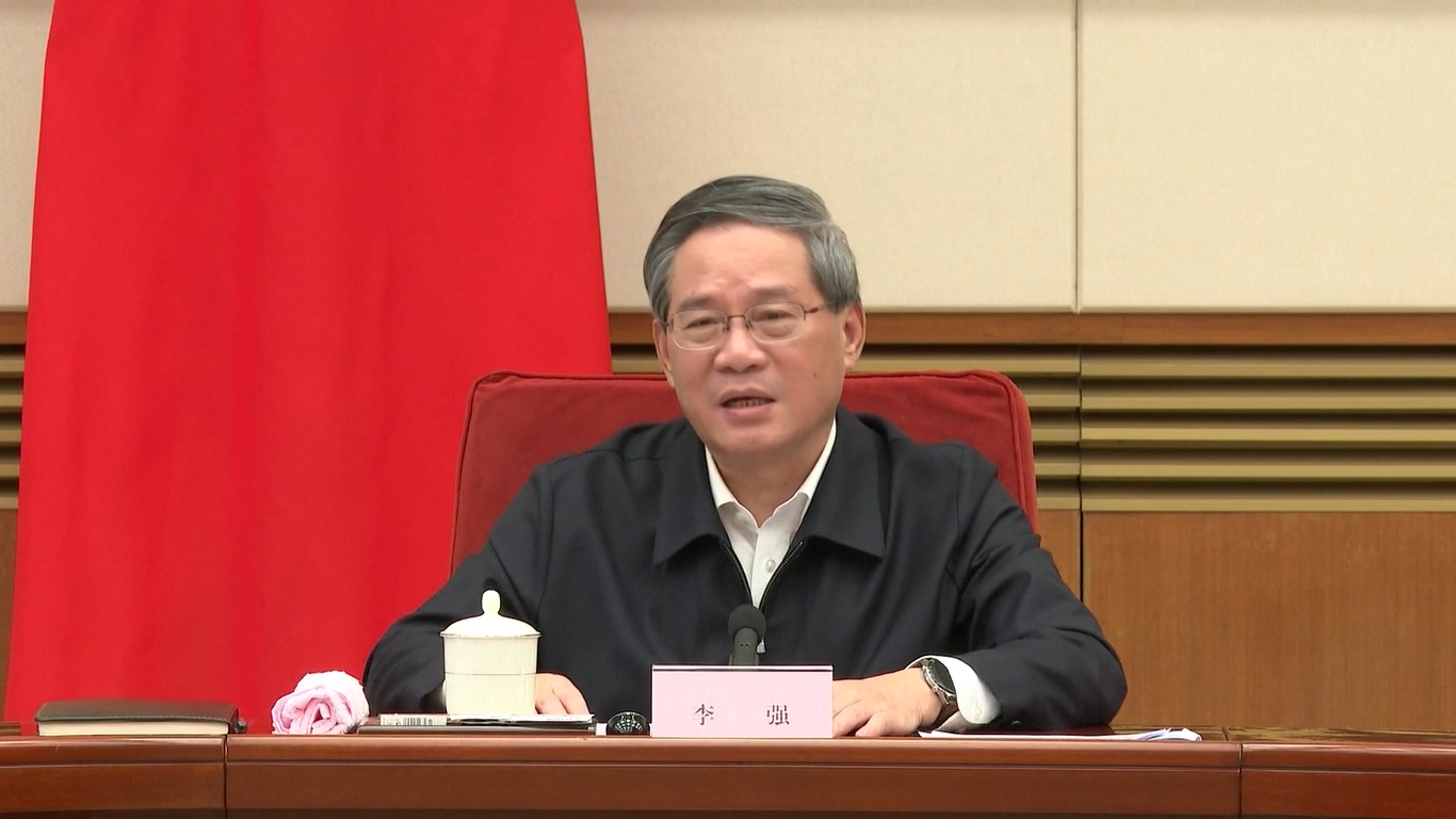 Li mengatakan bahwa mengoptimalkan lingkungan bisnis adalah pendekatan yang penting untuk menumbuhkan dan menstimulasi vitalitas pasar sambil memperkuat kekuatan pendorong untuk pembangunan yang dihasilkan sendiri