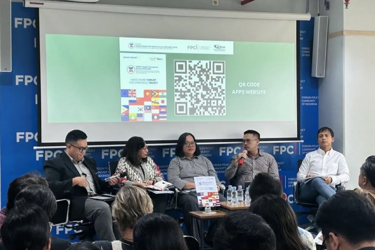 “Pemerintah Tiongkok juga berupaya meningkatkan hubungan dengan masyarakat Indonesia secara umum