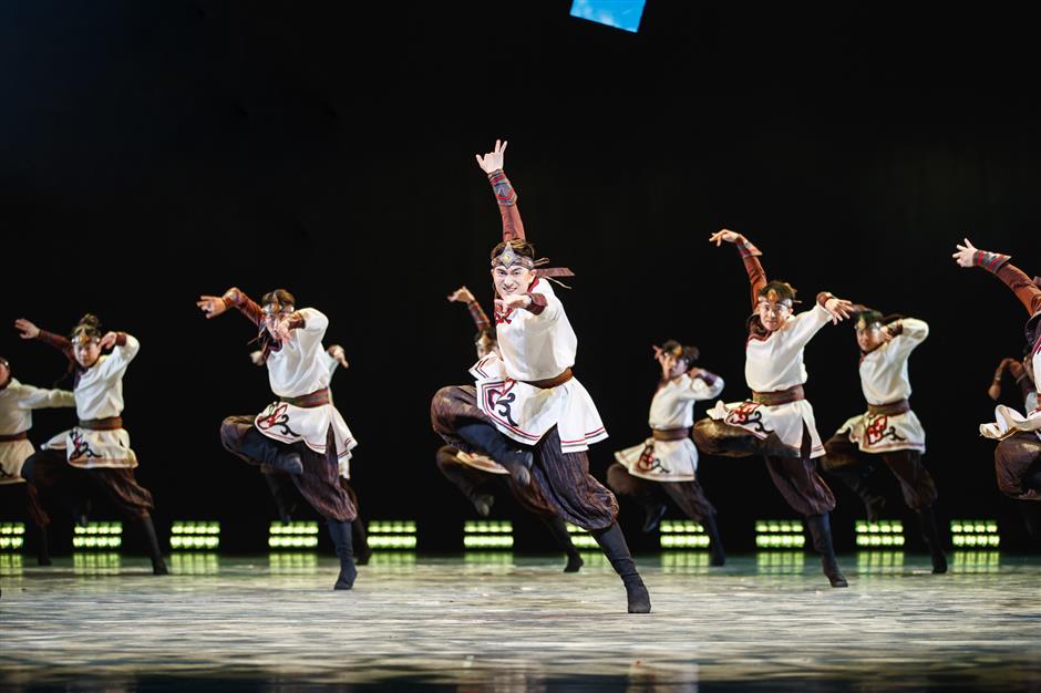 Pertunjukan pembuka bertema kecerdasan buatan diambil berdasarkan cerita dari Kota Sains Zhangjiang