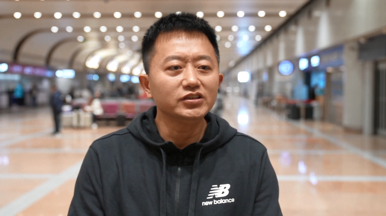 Warga Negara Tiongkok yang Dievakuasi dari Iran ke Azerbaijan Tiba di Beijing