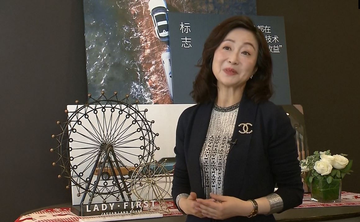 Untuk menarik minat calon-calon kastemer wanita