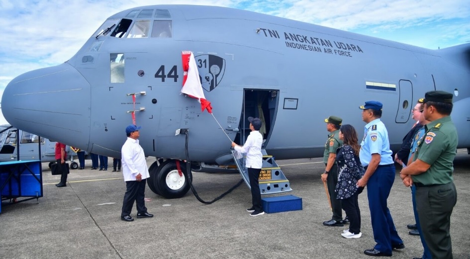 Presiden Joko Widodo mengatakan bahwa pesawat Super Hercules tersebut memiliki peranan yang sangat penting dalam berbagai operasi yang dilakukan oleh TNI