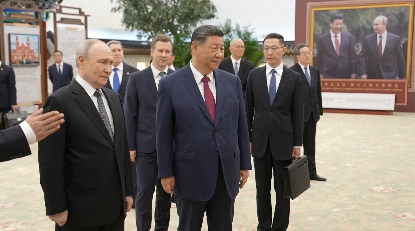 Xi Jinping dan Vladimir Putin Kunjungi Pameran Foto yang Rayakan Persahabatan Tiongkok-Rusia