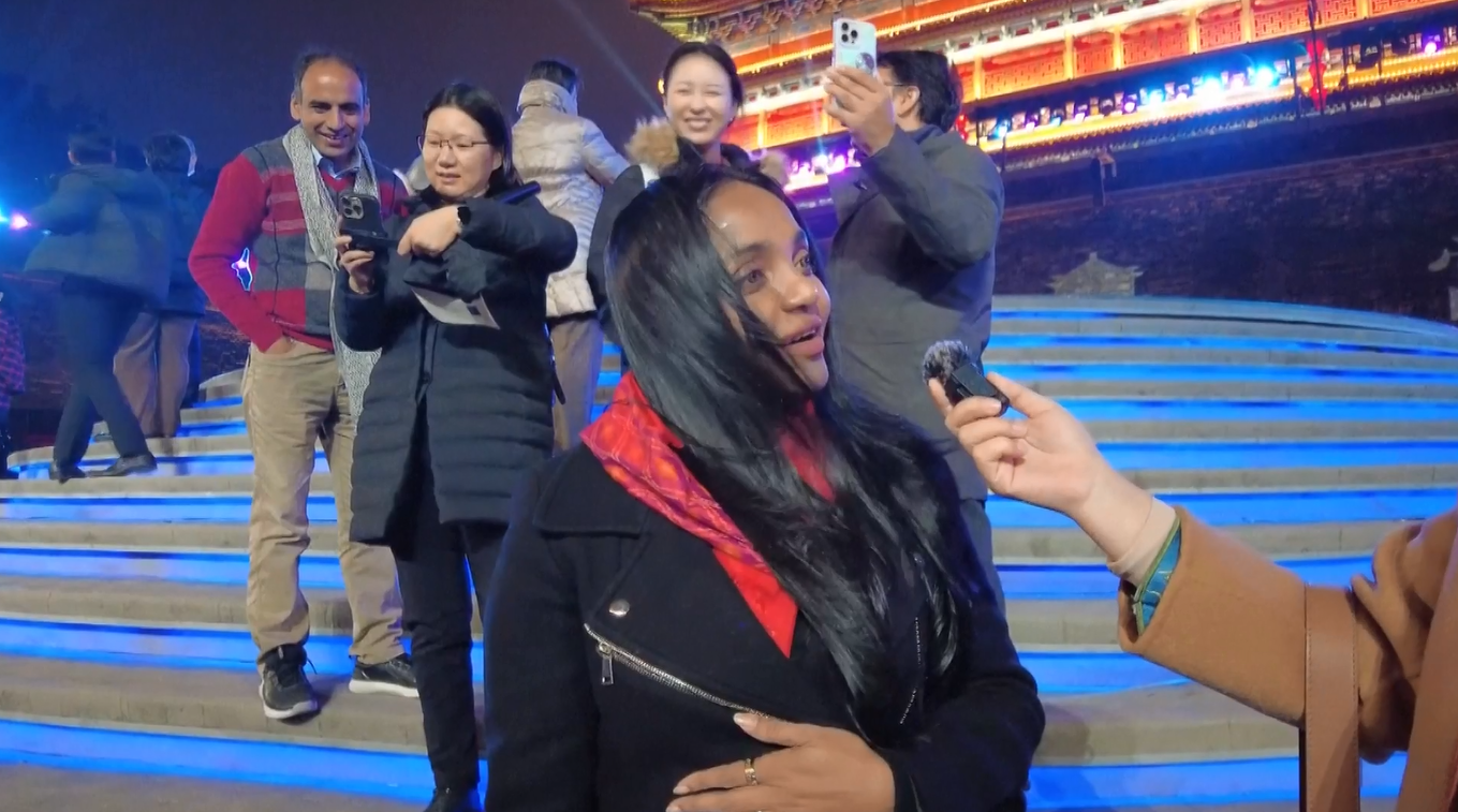 Para Pemimpin Media Global Terpesona oleh Upacara Penyambutan di Xi&#039;an