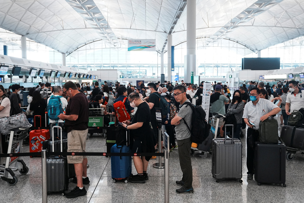 Untuk menangkap peluang pertumbuhan di masa depan Bandara Internasional Hong Kong berfokus pada segmen bernilai tinggi dan berkembang pesat
