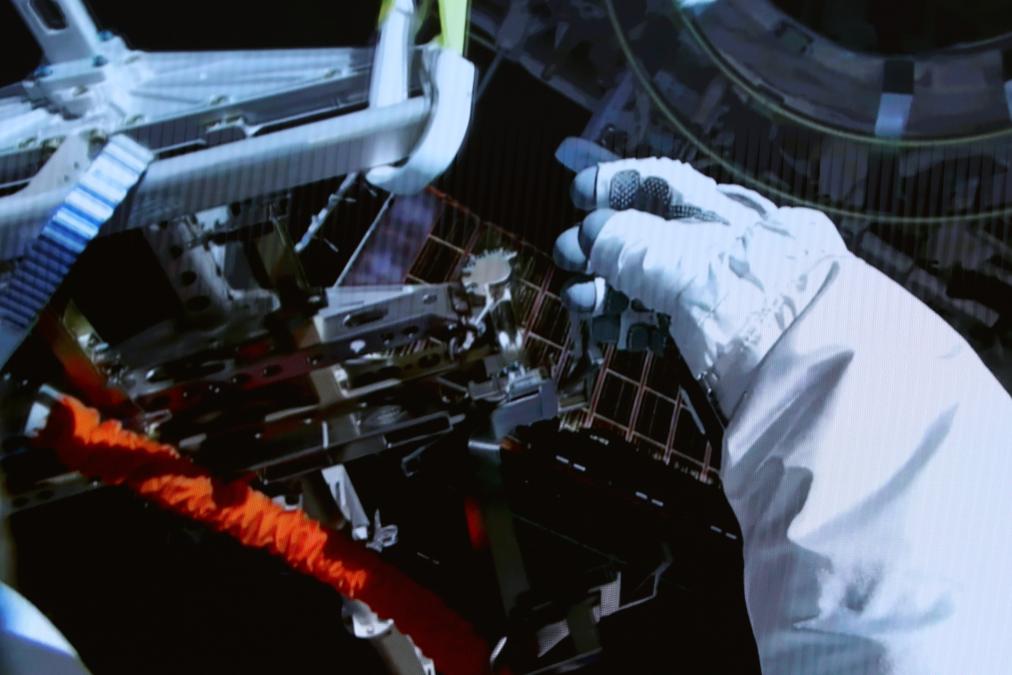 Astronot Shenzhou-21 Menyelesaikan Rangkaian Aktivitas Ekstravehikular Kedua