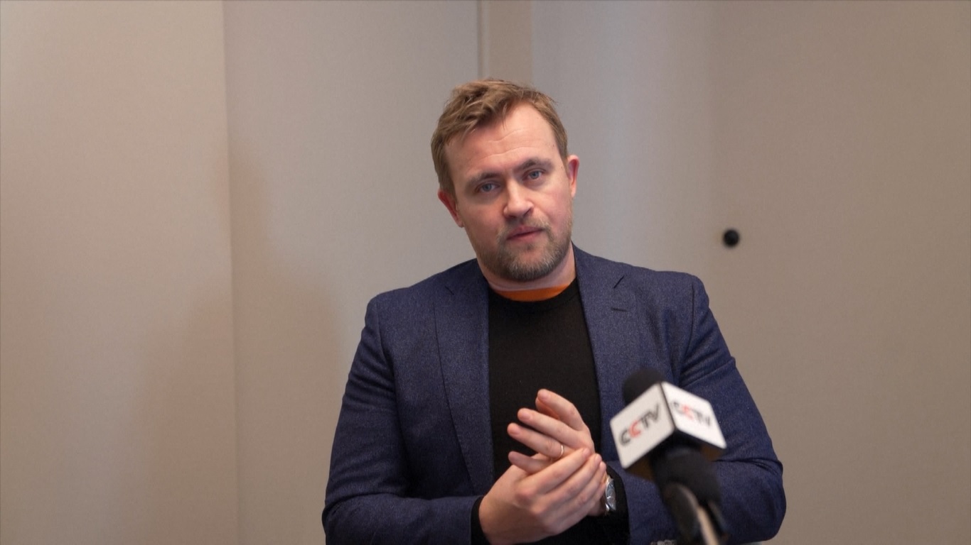 Penjualan kendaraan energi baru Tiongkok diperkirakan akan meningkat tahun ini menjadi 11