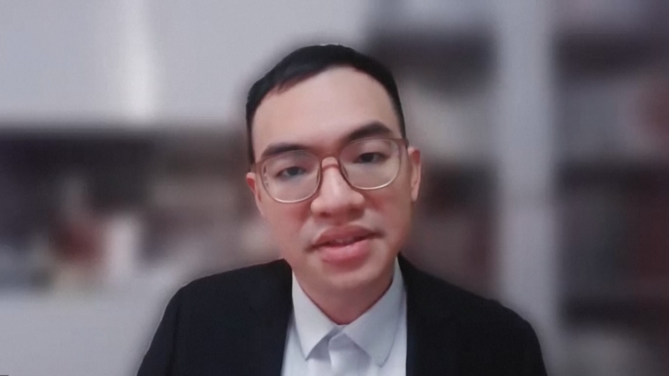 Dengan undang-undang yang berlaku selama tiga tahun ini