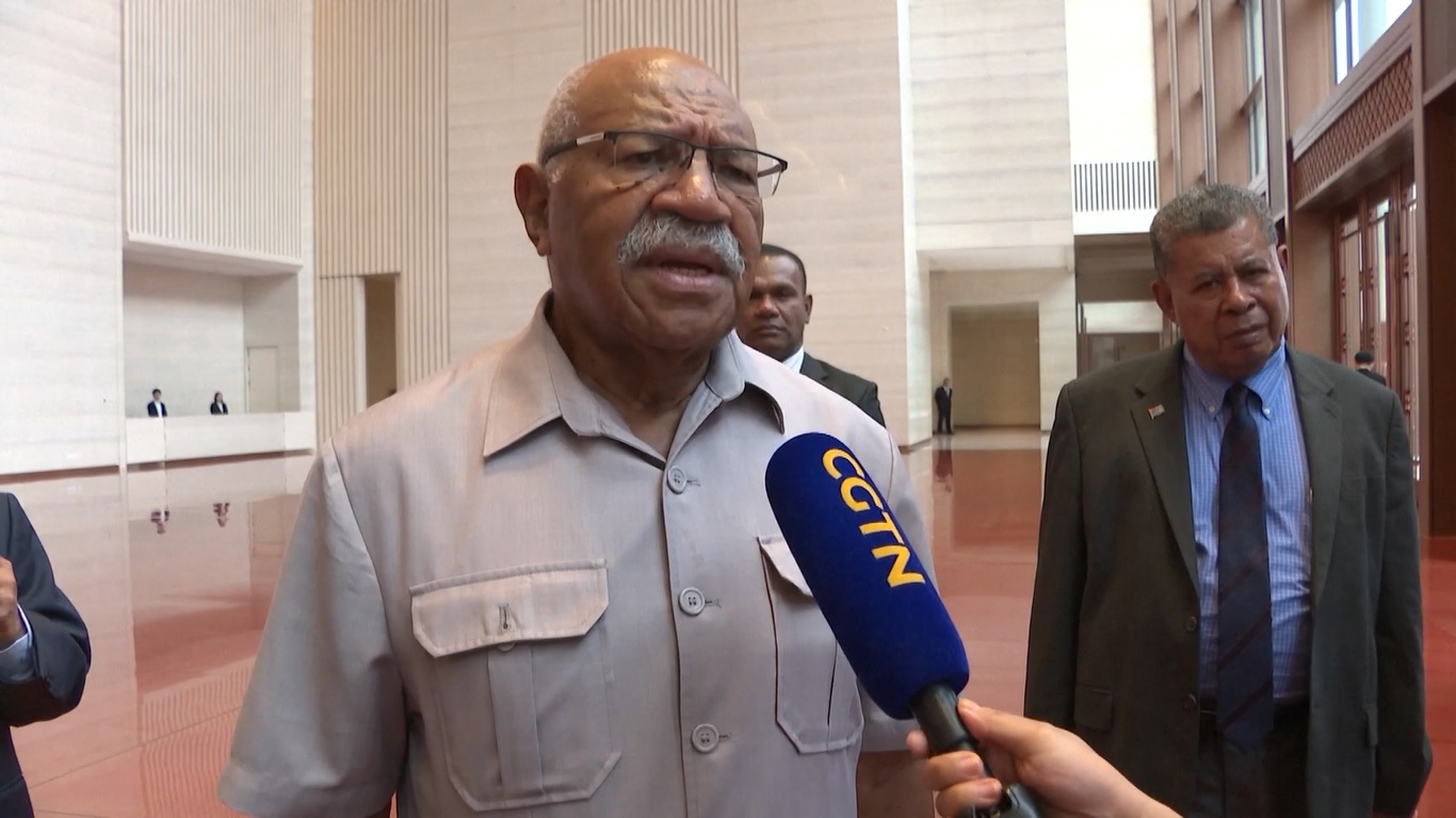 Perdana menteri tersebut mengungkapkan kekagumannya atas pencapaian Tiongkok