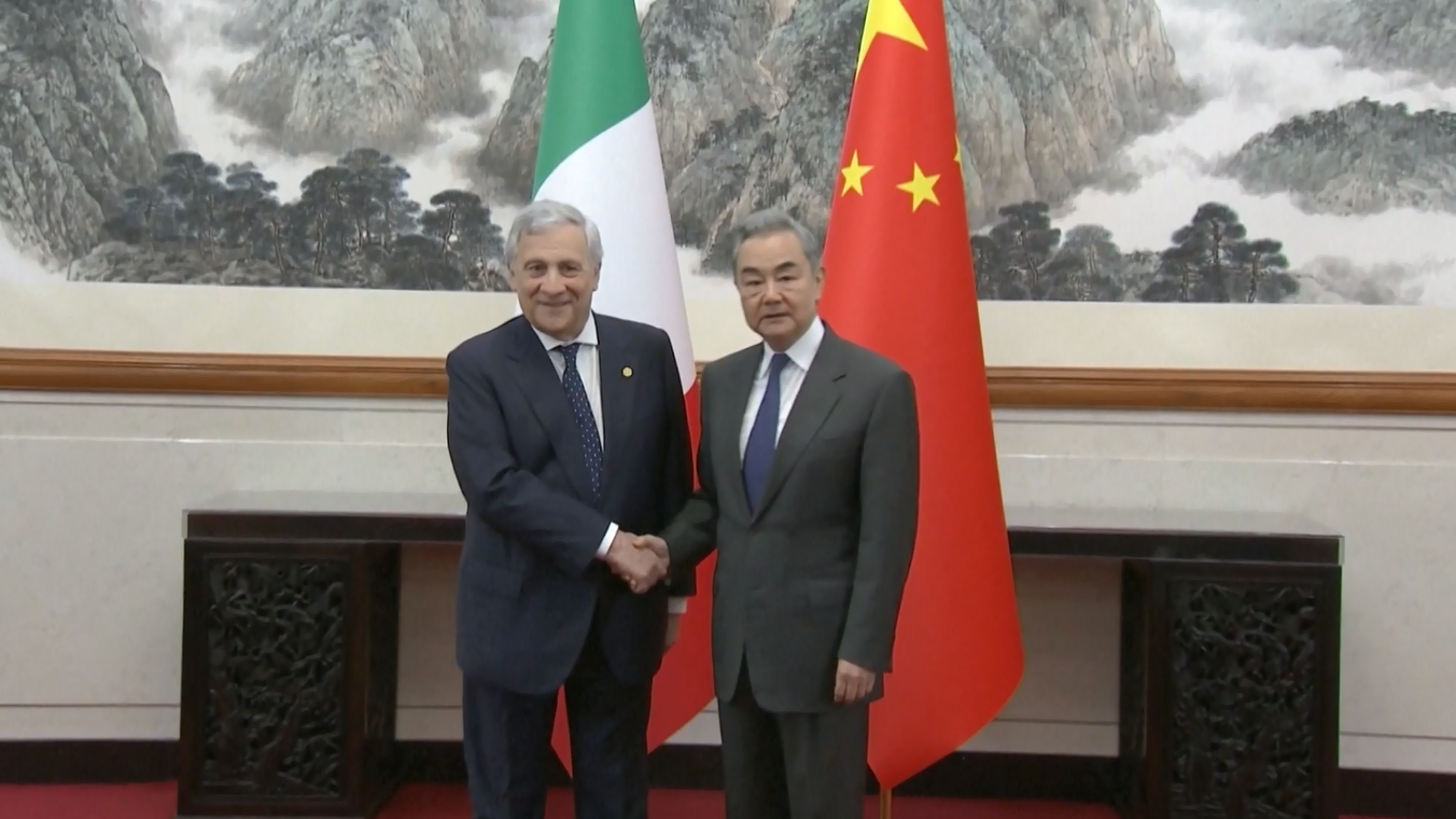 Menlu Tiongkok: Membawa AS dan Iran Kembali ke Meja Perundingan adalah Prioritas Utama