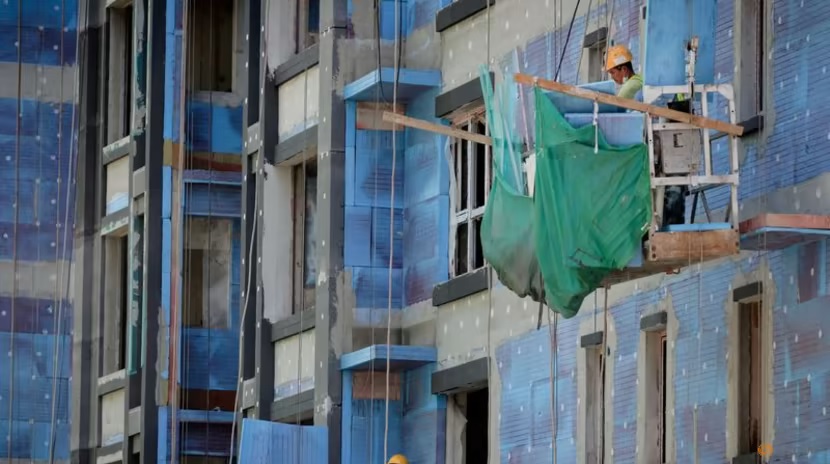 Sektor properti Tiongkok telah bergulat dengan krisis likuiditas yang parah tahun lalu