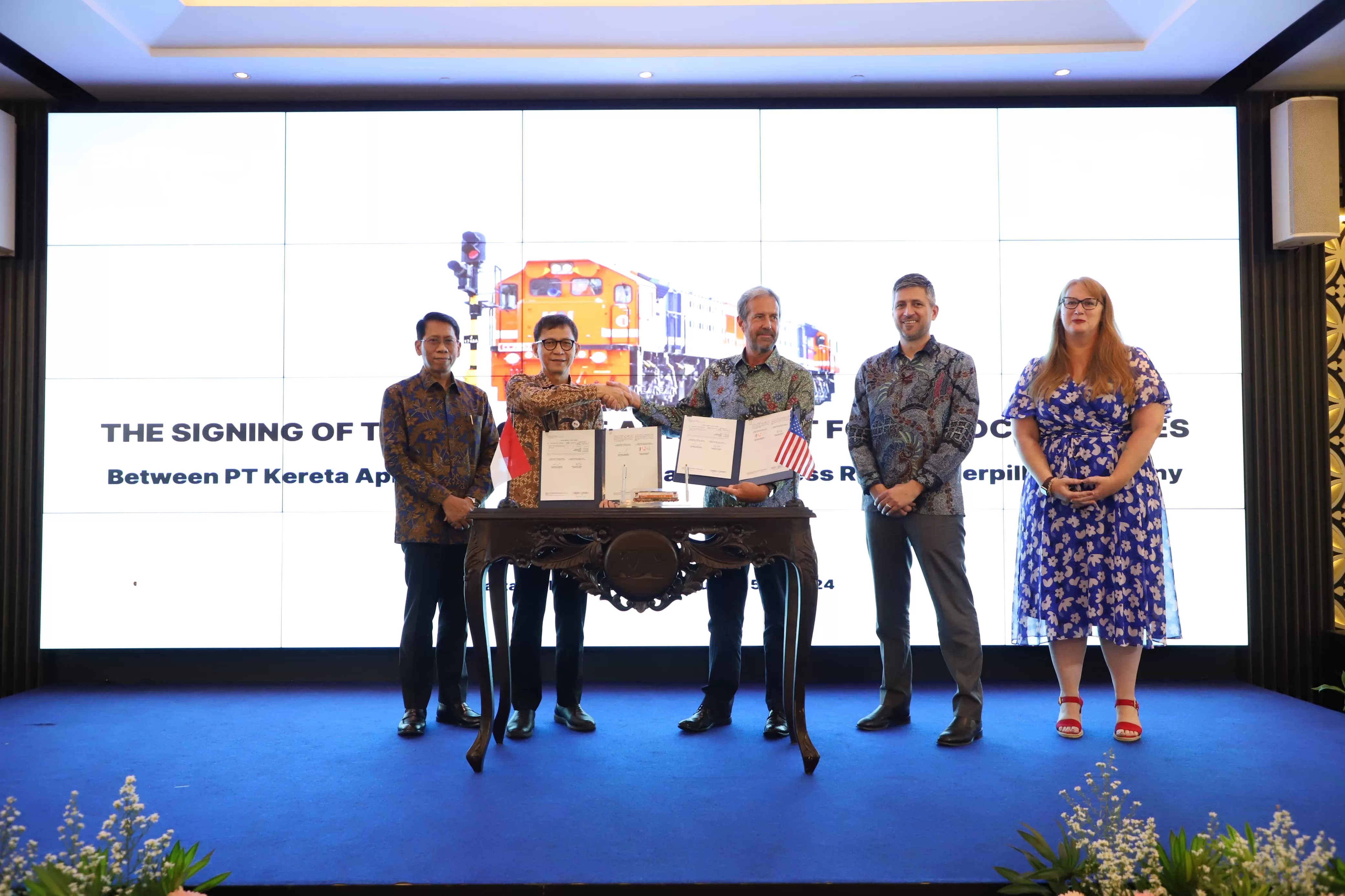 Lokomotif baru yang dibeli KAI adalah lokomitif GT38AC