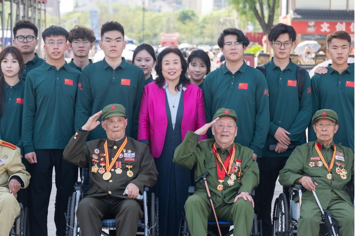 Program “Heroes, Hello”, Mahasiswa Tianjin Dampingi Veteran Perang