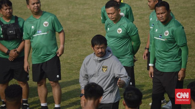 Indra Sjafri rela beberapa pemain Timnas Indonesia U-24 yang akan tampil di Asian Games 2023 tampil lebih dulu di Liga 1