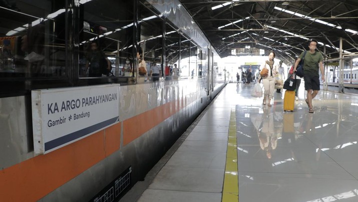 KA Argo Parahyangan sendiri masih tetap beroperasi sampai akhir Januari 2025