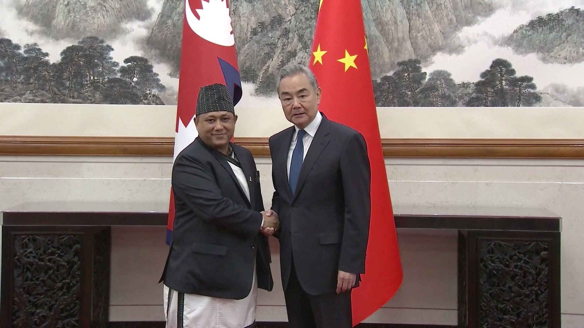 Menteri Luar Negeri Tiongkok dan Nepal Menggelar Pembicaraan di Beijing
