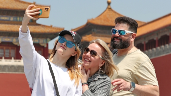 Tiongkok menyambut lebih banyak teman asing untuk datang dan menemukan peluang untuk kerja sama yang dinamis dan saling menguntungkan