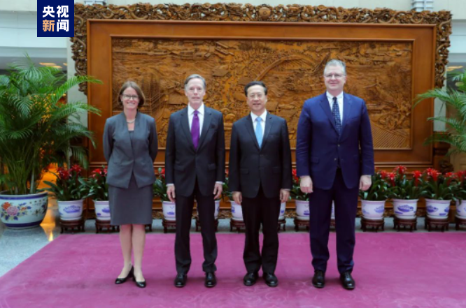 Tiongkok telah memaparkan pendirian serius seputar sejumlah isu penting termasuk Taiwan
