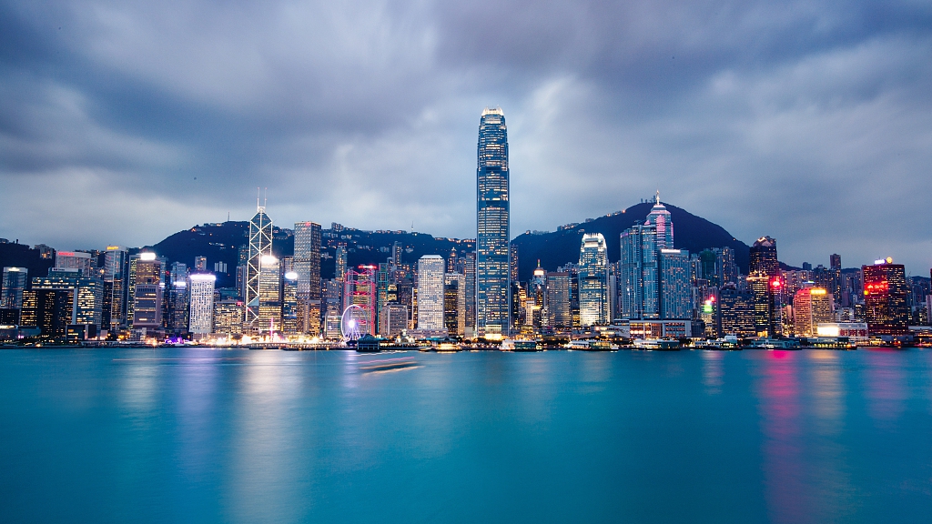 Pemandangan laut Pelabuhan Victoria yang terkenal di dunia