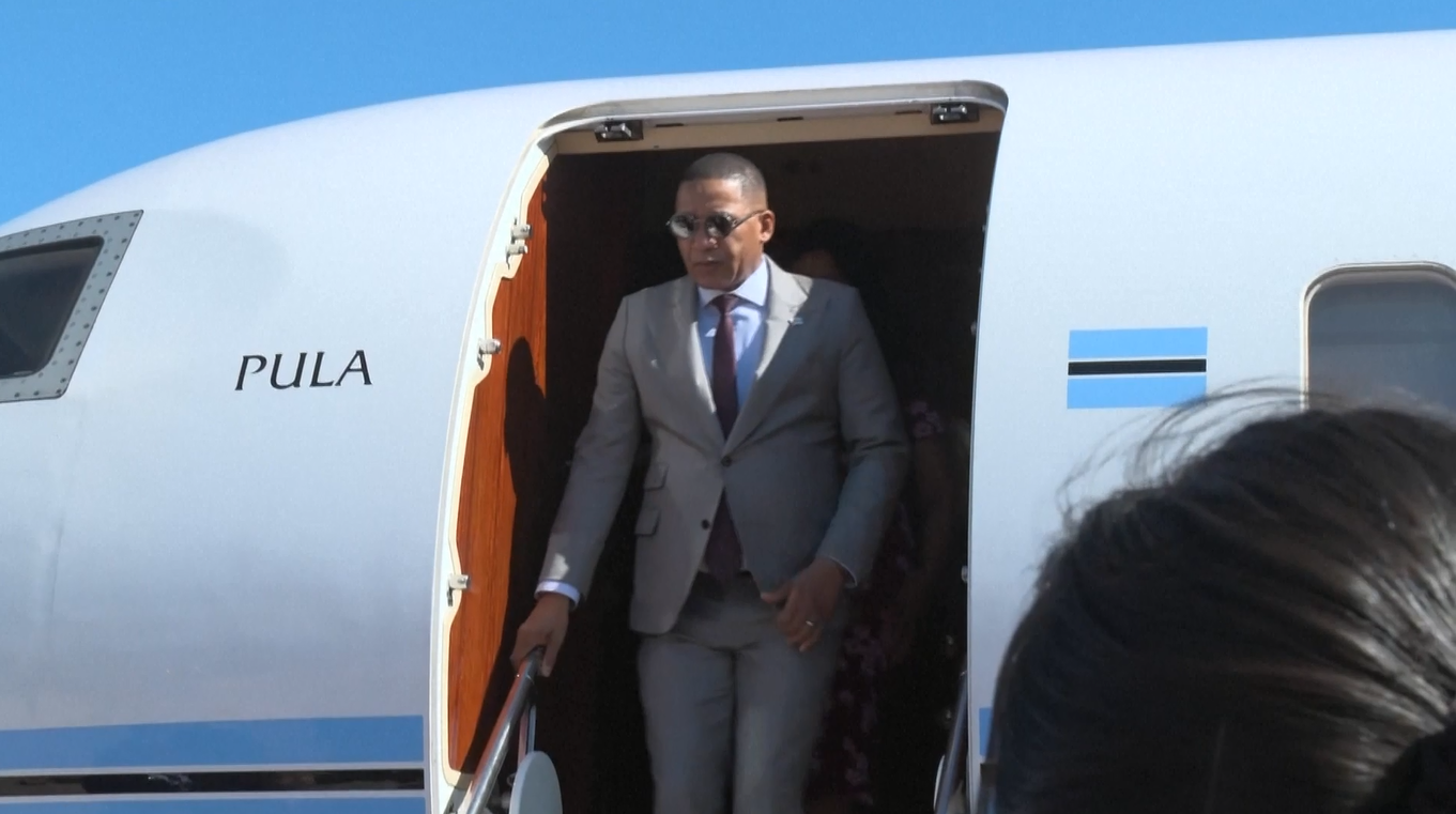 Presiden Botswana Tiba di Beijing untuk Kunjungan Kenegaraan