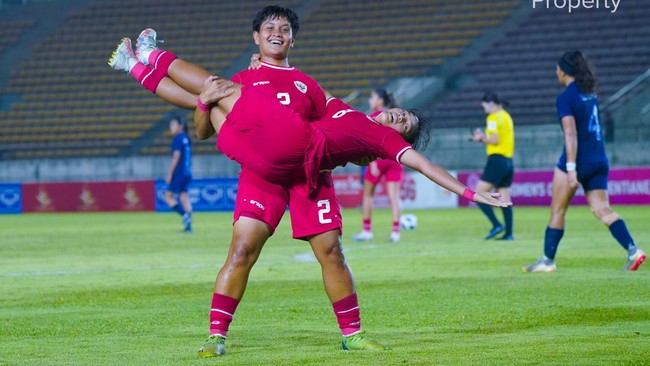 Ketua Umum PSSI Erick Thohir merasa bahagia Timnas Putri Indonesia berhasil meraih gelar juara Piala AFF Wanita 2024 yang merupakan sarana playoff ASEAN Women Championship 2025