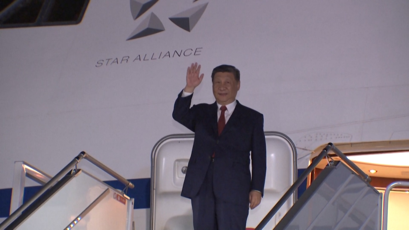 Atas nama pemerintah dan rakyat Tiongkok