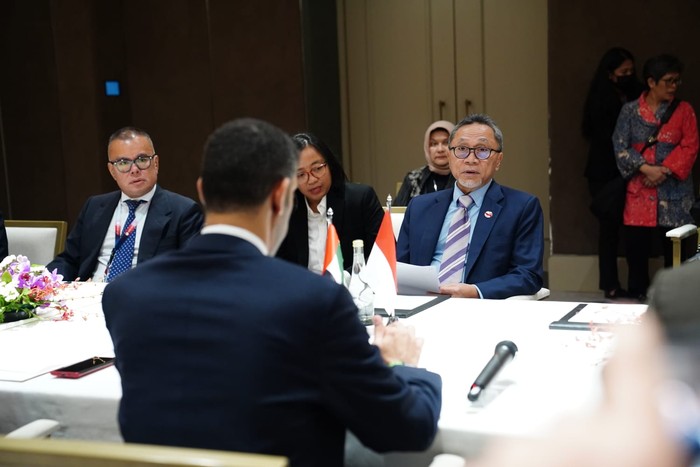 Zulkifli Hasan juga mengatakan Pemerintah Indonesia meminta dukungan Belanda dan Prancis terkait penghapusan Undang-Undang Anti Deforestasi Aturan tersebut dinilai merugikan Indonesia