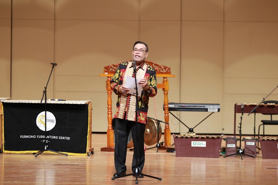 Pertunjukan musik kolintang pada acara malam ini merupakan bagian dari kampanye Kolintang goes to UNESCO