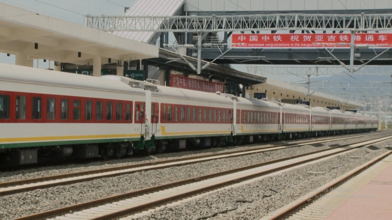 Rel Pengukur Standar Addis Ababa-Djibouti buatan Tiongkok yang juga dikenal sebagai rel kereta api Ethiopia-Djibouti telah mendapat pujian karena meningkatkan integrasi dan kemakmuran regional karena menandai ulang tahun kelima mulai beroperasi