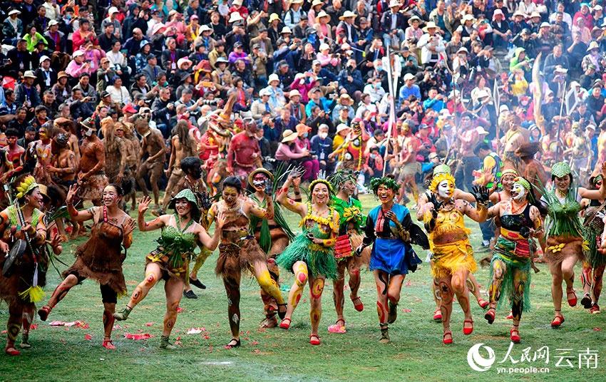 Etnis Yi mengadakan festival “Axi Jihuo”