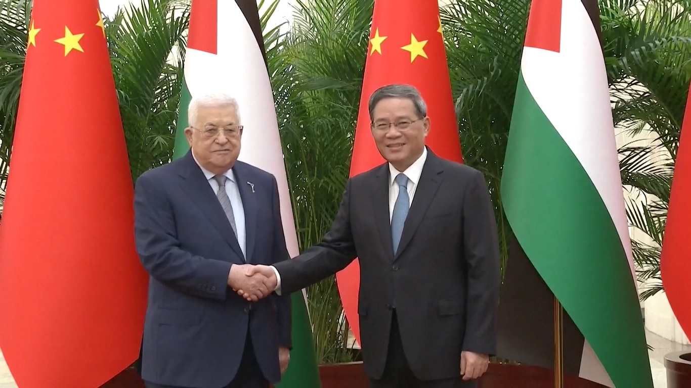 Li mengatakan Tiongkok siap merayakan peringatan 35 tahun hubungan diplomatik antara Tiongkok dan Palestina sebagai kesempatan untuk bekerja demi hasil nyata dari kemitraan strategis mereka untuk lebih menguntungkan kedua bangsa