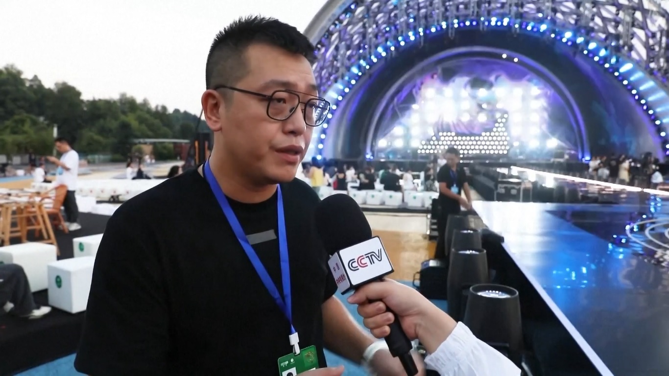 Festival Qixi adalah Hari Valentine Tiongkok yang jatuh pada hari ketujuh bulan ketujuh