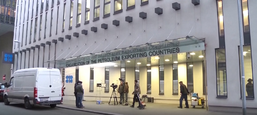 Peristiwa itu telah memicu meningkatnya ketakutan di kalangan pedagang (traders) global