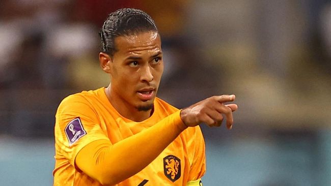 Pemain Belanda Virgil van Dijk mewanti-wanti pertemuan lawan Argentina bukan hanya soal Lionel Messi jelang perempat final Piala Dunia 2022 di Stadion Lusail