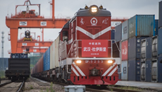 Menurut China Railway Wuhan Bureau Group Co  sejak perjalanan Festival Musim  Semi