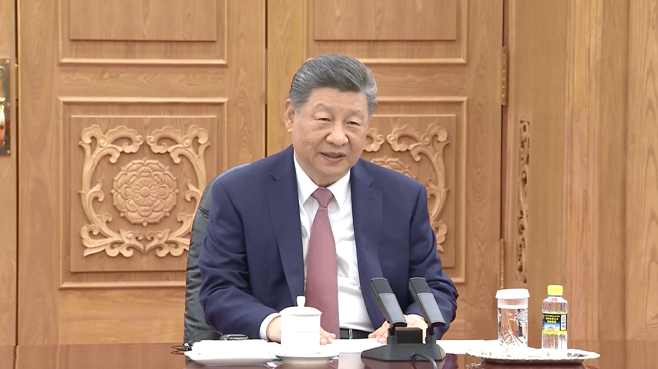 Para Pemimpin Tertinggi Tiongkok dan Vietnam Gelar Pembicaraan mengenai Peningkatan Kerja Sama yang Luas