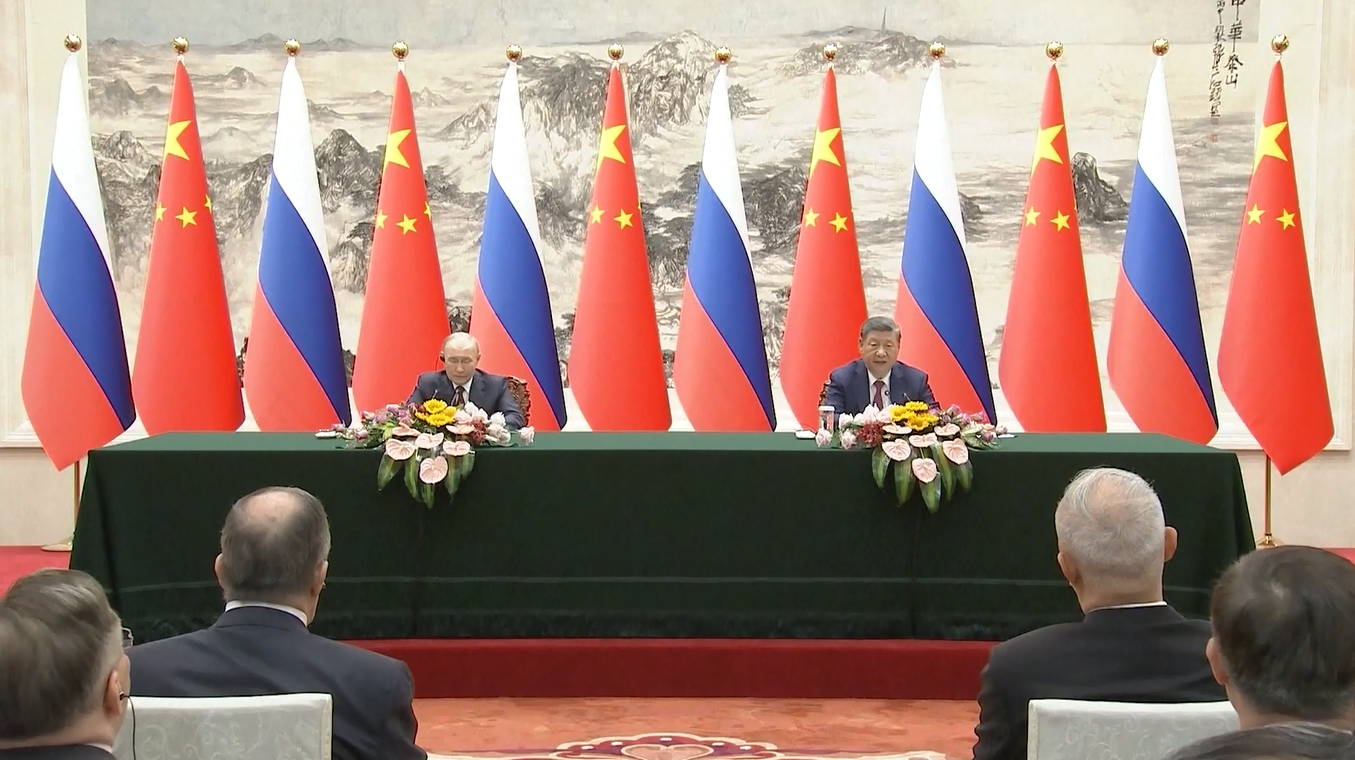 Xi Jinping dan Vladimir Putin Bersama Bertemu Pers di Beijing