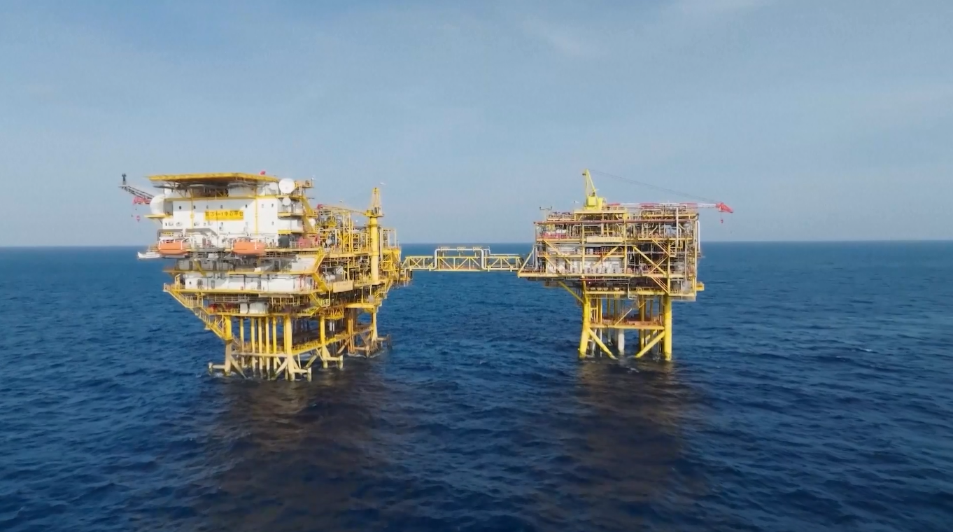 Tiongkok Rampungkan Struktur Utama Anjungan Injeksi CO2 Lepas Pantai Pertamanya
