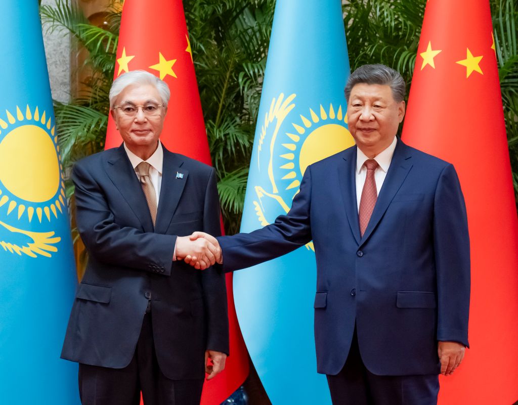 Presiden Xi Bertemu Dengan Presiden Tokayev Di Shanghai