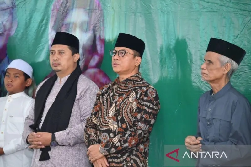 Meskipun nilai yang ditetapkan itu turun dari usulan Pemerintah