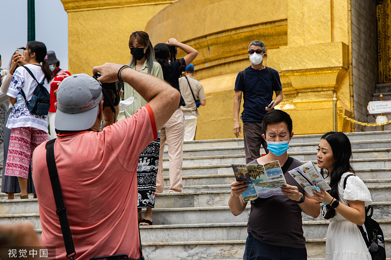 Destinasi luar negeri populer seperti Thailand