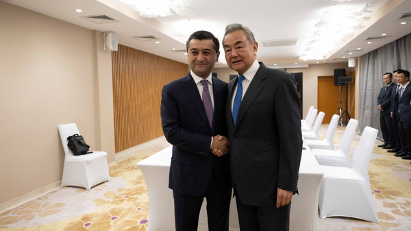 Menteri Luar Negeri Tiongkok Wang Yi Bertemu dengan Menteri Luar Negeri Uzbekistan