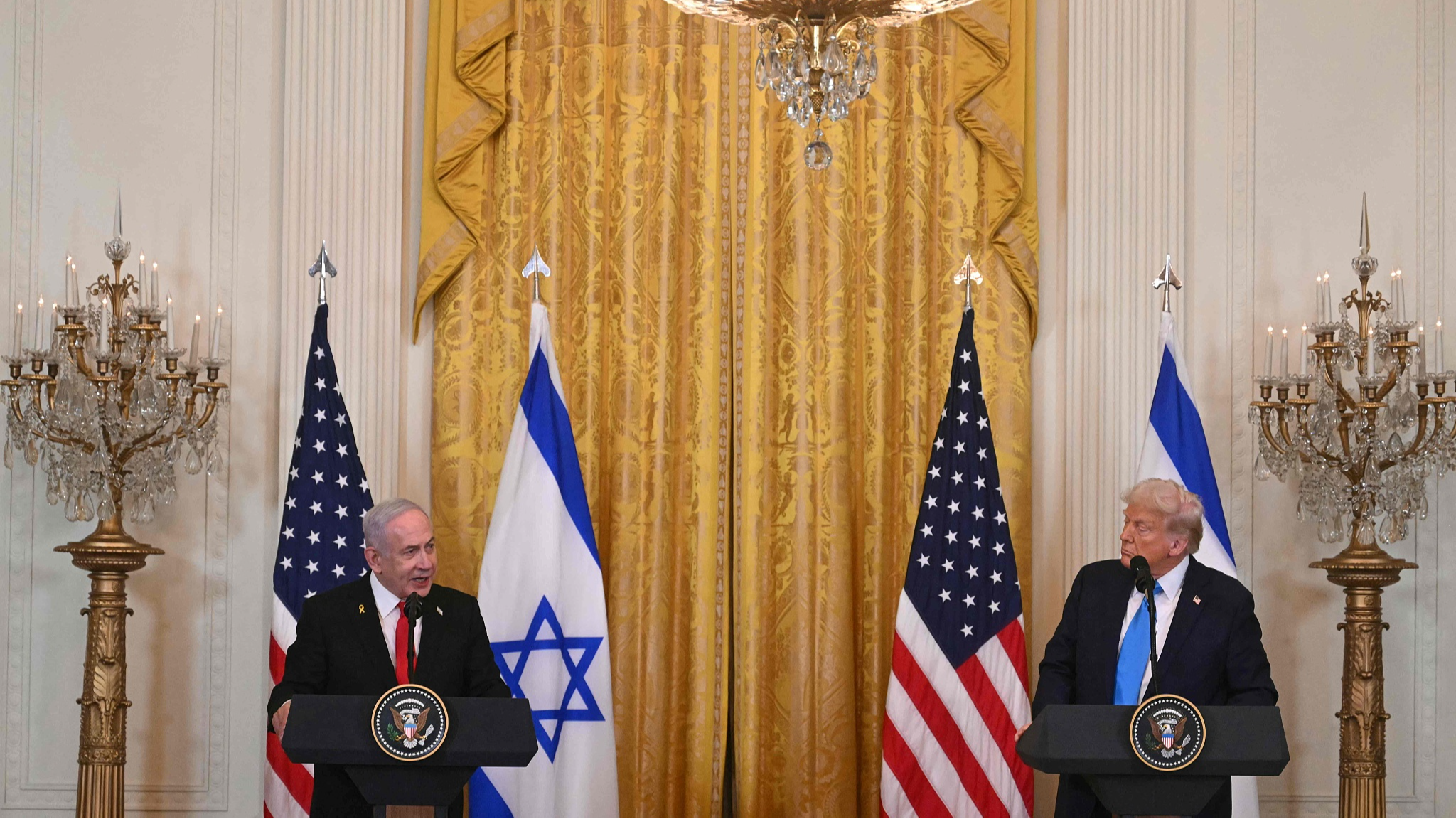 Trump mengatakan Washington akan meminta negara-negara tetangga lainnya untuk menerima warga Palestina yang mengungsi dari Gaza