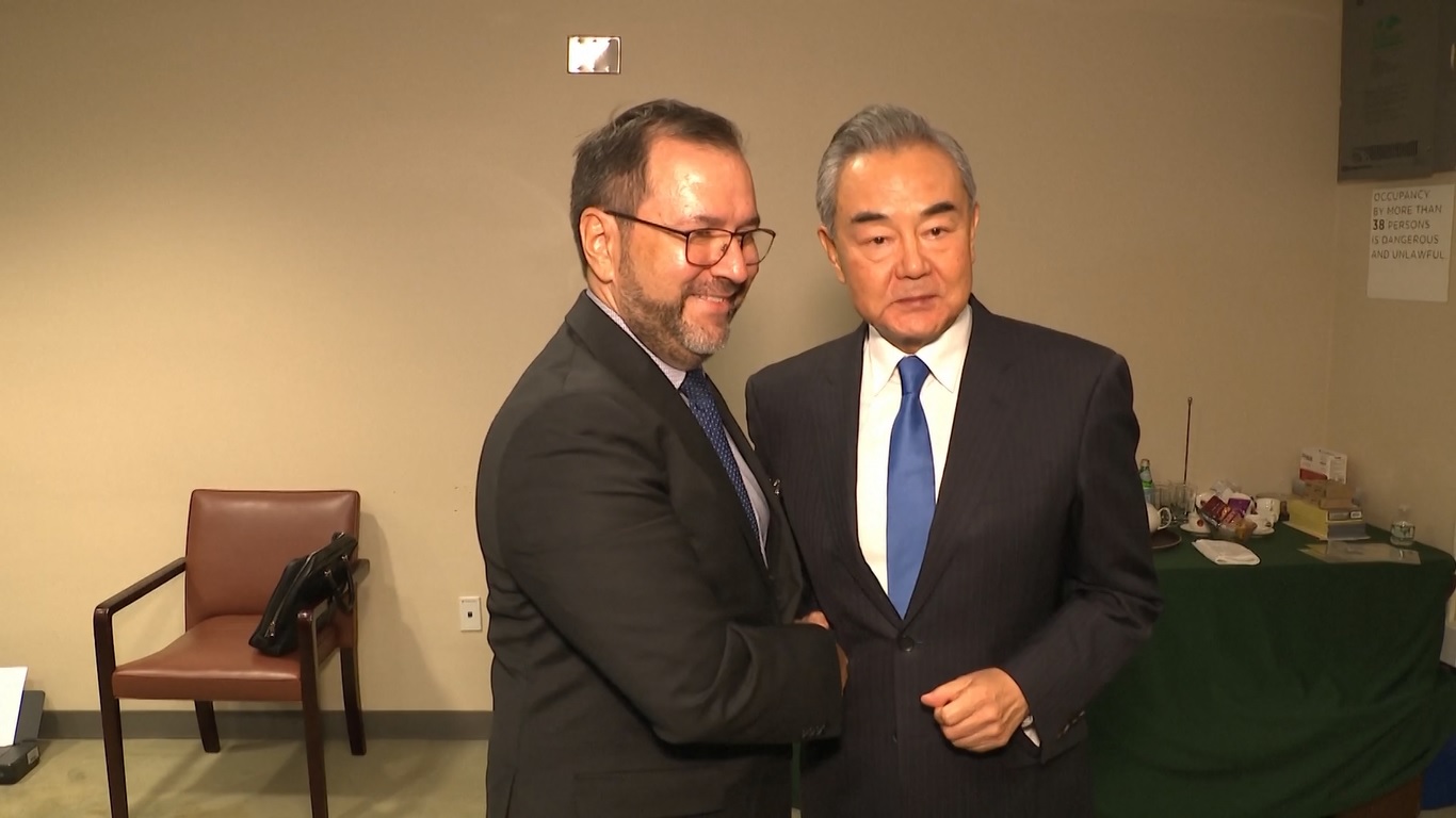 Wang mengatakan ia percaya bahwa di bawah kepemimpinan Presiden Maduro