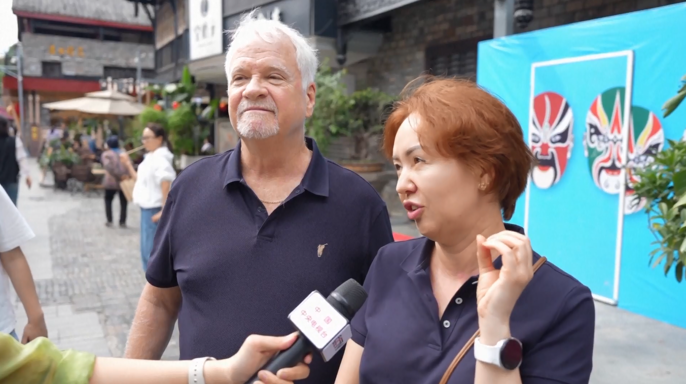 Chengdu Alami Lonjakan Wisatawan Selama Liburan Hari Buruh