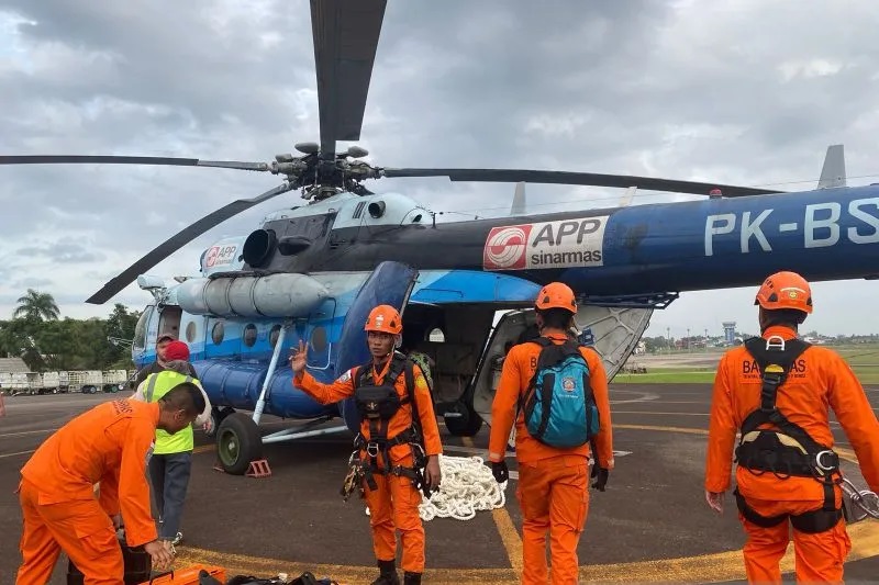 Mabes Polri telah mendapatkan informasi terkait peristiwa tersebut dari pilot maupun pihak Polda Jambi Saat ini fokus kepolisian adalah secepatnya melakukan evakuasi dari tempat heli melakukan pendaratan darurat