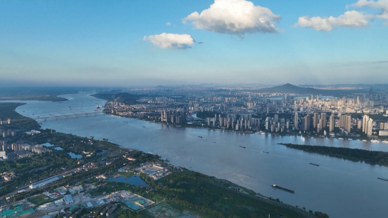Wilayah Delta Sungai Yangtze di Tiongkok Catat Rekor Tertinggi Perdagangan Luar Negeri pada Januari-Juli 2026