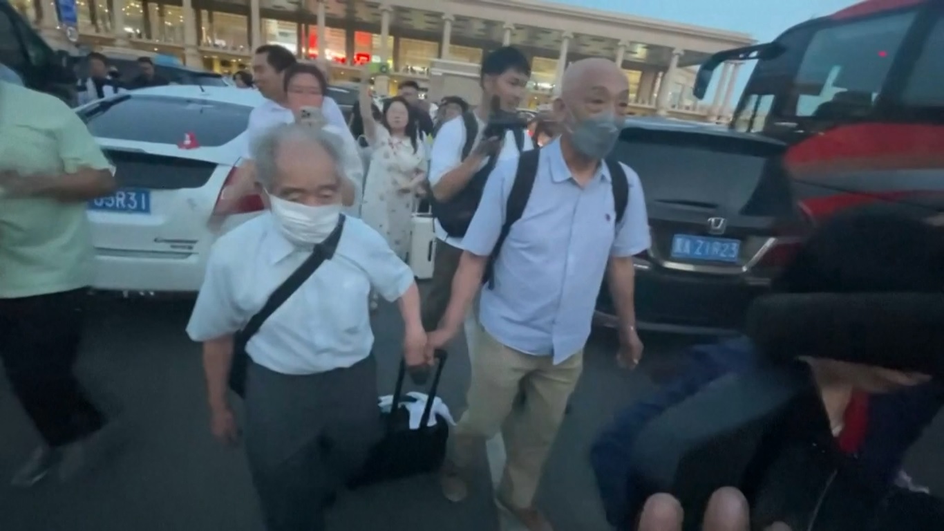 Ia diperkirakan akan mengunjungi Aula Pameran Bukti Kejahatan yang Dilakukan oleh Unit 731 Angkatan Darat Kekaisaran Jepang dan bekas lokasi Unit 731 pada Selasa (13/8)