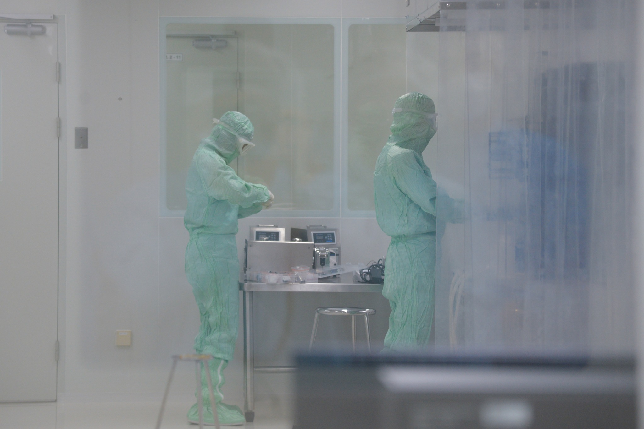 Indonesia pada Jumat (7/10) meresmikan pabrik biofarmasi pertamanya untuk memproduksi vaksin COVID-19 berbasis mRNA yang didukung oleh transfer teknologi dari Tiongkok